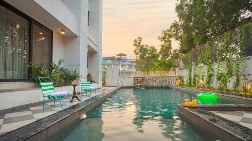 Lonavala Villa | Ivory Castle Luxury 5BHK with Private pool By StayMonkey
