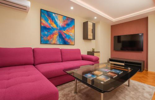 Ruse Center Apartment | Ivy Central Apartment