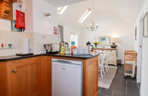 Tintagel House | IVY COTTAGE, pet friendly, character holiday cottage in Tintagel