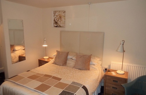 Dolgellau House | Ivy House