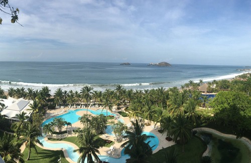 Ixtapa Condo | IXTAPA-MONARCA Relaxing BEACHFRONT CONDO with awesome view