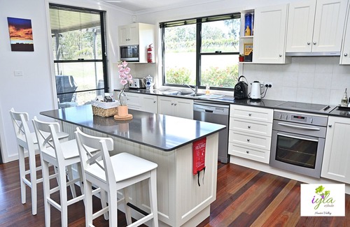 Pokolbin House | iyla Estate - Your exclusive Vineyard & Cottage stay @ Pokolbin, Hunter Valley!