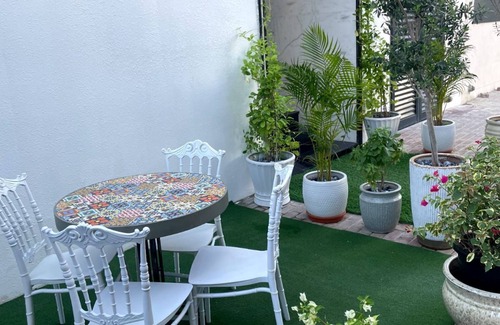 Al Quoz Apartment | IZA 1 Apartment, Classic Studio.
