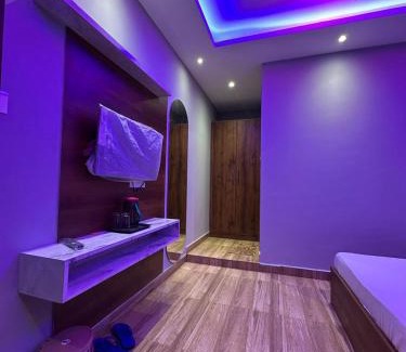 Arki Hotel | J&B Royal Complex