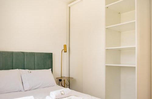 Prior Velho House | J Home