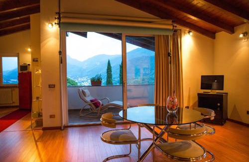 Caslino d'Erba House | J&J House