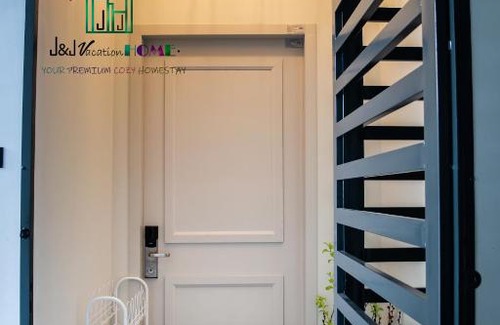 Malacca City Apartment | J&J Vacation Home@Parkland Residence