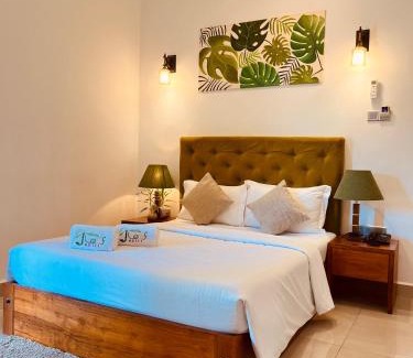 Ettukala Hotel | J leaf Hotel by Blue Bird