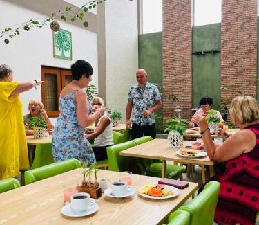 Ettukala Hotel | J leaf Hotel by Blue Bird