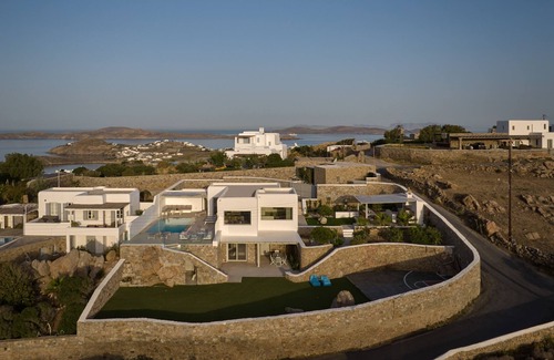 Psarou Villa | J View Villa Mykonos