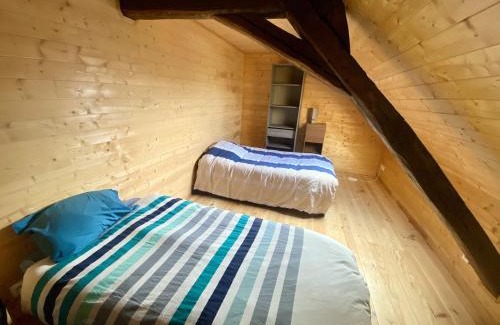 Imphy Apartment | J4 Parking, Wifi Grand 2 Chambres 3 lits 2 à 4 pers, lit parapluie JACQUELINE