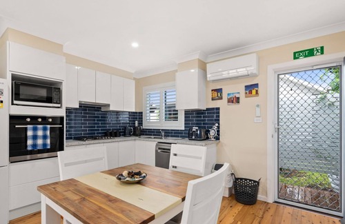 Nelson Bay House | Jacaranda Cottage, 5A Nelson Street - Just a short stroll to Dutchies Beach