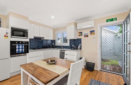 Nelson Bay House | Jacaranda Cottage 5A Nelson Street