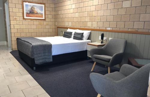 St. George Hotel | Jacaranda Country Motel