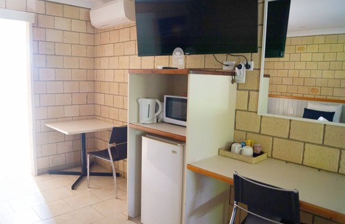St. George Hotel | Jacaranda Country Motel
