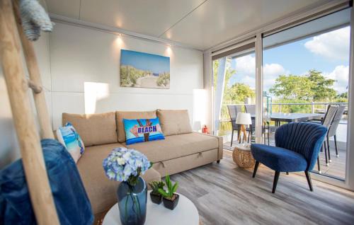 Almere Poort Boat Rental | Jack Sparrow