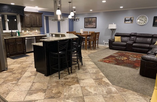 Idaho Falls House | Jacki Lynn’s Idaho Falls Home Away from Home! 2 Kings!