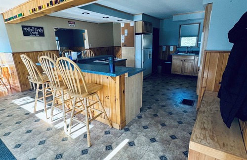 Jackman House | JACKMAN HOUSE , great for Hunting ! The air is changing