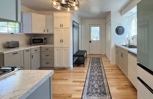 Sherrill House | Jackpot! Cozy Home Near Casino