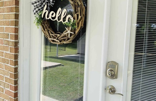Jacksonville House | Jacksonville ranch house with perks!