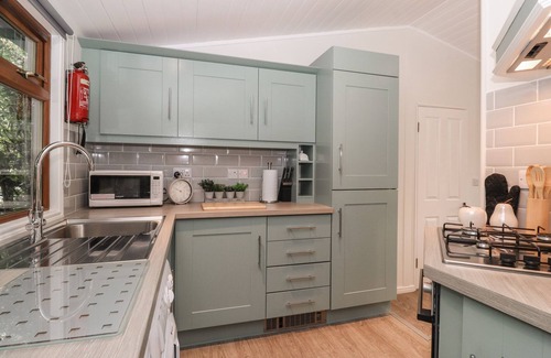 Troutbeck Cottage | JACMAR LODGE, pet friendly, with a garden in Windermere