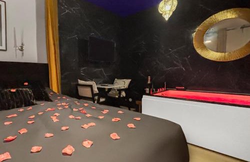 Barbatre Apartment | Jacuzzi privé, Sauna & Design Chic