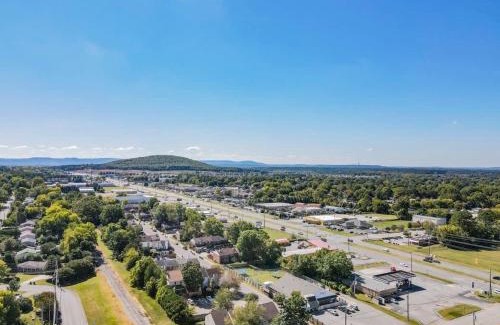 Huntsville House | Jade Rocket City Retreat