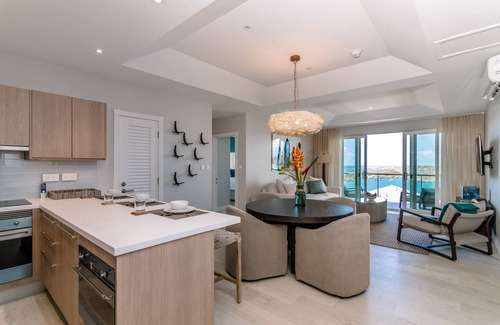 Calvigny Condo | Jade Stylish interior, Ocean Views, great amenities!