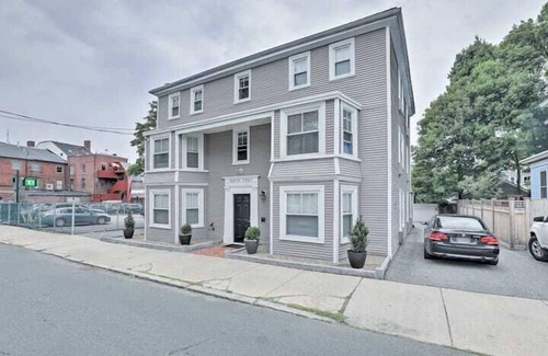 Newburyport Apartment | Jade Suite at Hygge House