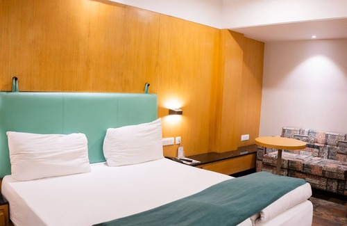 Maharana Pratap Nagar Hotel | Jain's Hotel Rajhans