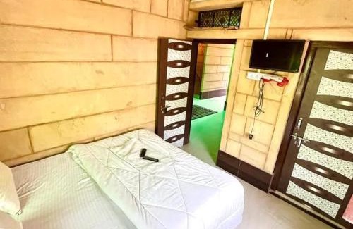 Amar Sagar Pol Hotel | Jaisalmer sunset Homestay