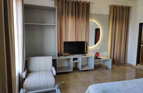 Nahan Hotel | Jaitak Resort By Pine