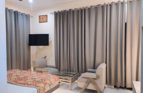 Nahan Hotel | Jaitak Resort By Pine