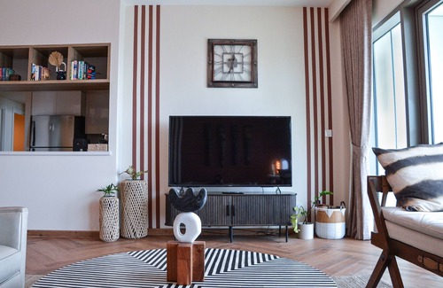 Downtown Dubai Apartment | Jambo - Days of Africa in the heart of DXB.