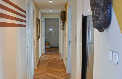 Downtown Dubai Apartment | Jambo - Days of Africa in the heart of DXB.