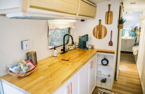 Charleston House | James Island Airstream- Between Downtown & Folly Beach. Creekside Glamping!