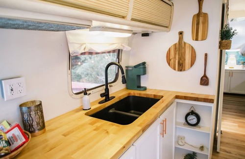 Charleston House | James Island Airstream- Between Downtown & Folly Beach. Creekside Glamping!