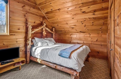 Galena Cabin | James River Haven | The Cabins at Galena Main Cabin