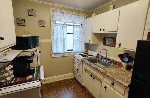 Avondale Apartment | Jamestown in the Heart of Avondale close to downtown Jax