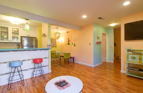Hermosa Village House | Jan 15-18/GVH3/Closest Walk2Disney+CUTE+Wifi+Netflix+Parking+