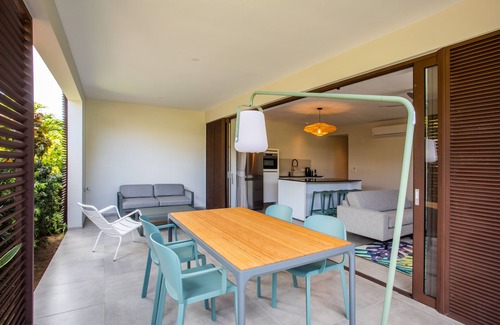 Willemstad Apartment | Jan Sofat LUX 08 - ground floor apartment- shared pool