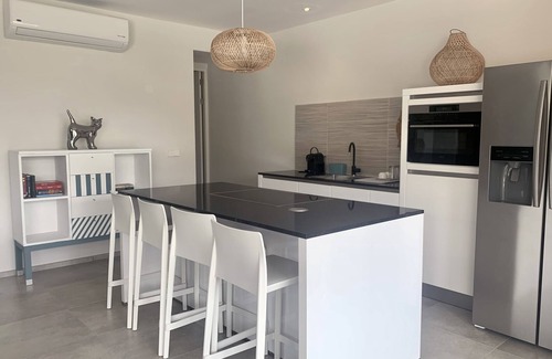 Willemstad Apartment | Jan Sofat LUX apartment A21 at resort with pool