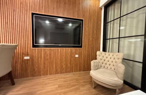 La Loma Apartment | Japanese home in Laloma Qc near chinese Gen