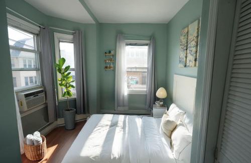 Jersey City Apartment | Japanese Inspired Twin Retreat 15 Min to Manhattan