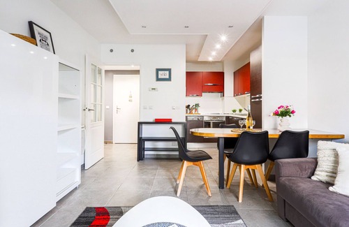 Jean-Medecin Apartment | Jardin Pastorelli by Interhome