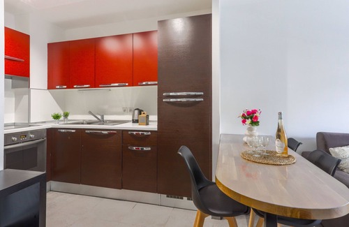 Jean-Medecin Apartment | Jardin Pastorelli by Interhome