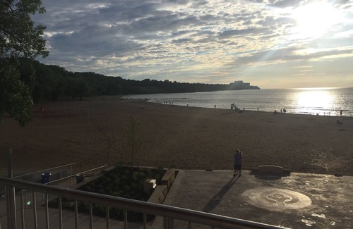 Detroit - Shoreway House | JARVIS Edgewater Park & Beach 5BD Villa