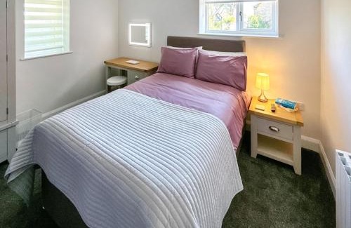 Wadeford Apartment | Jasmin