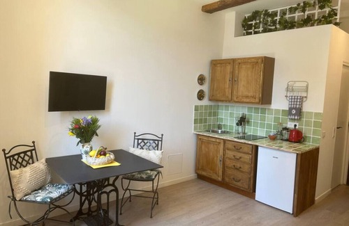 Cotignac Apartment | Jasmin Studio Cotignac village