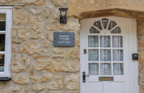 South Perrott House | Jasmine Cottage